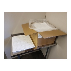 Box of Economy Oil Only Absorbent Pads for Spills - 3m