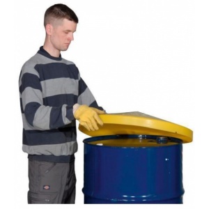 Loose fitting polyethylene drum lid in use